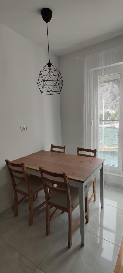 Appartement Barakokula à Omiš Extérieur photo